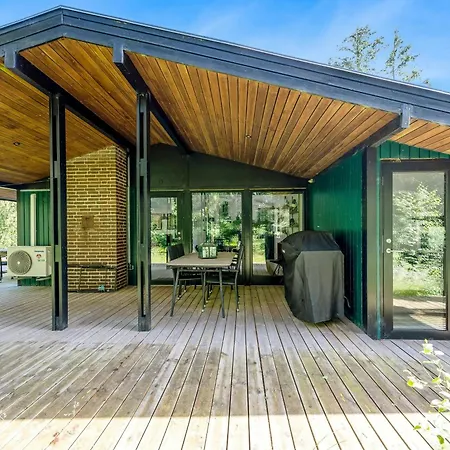 בית נופש Summer House In Houstrup With Scenic Views *