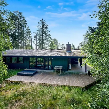 Summer House In Houstrup With Scenic Views *